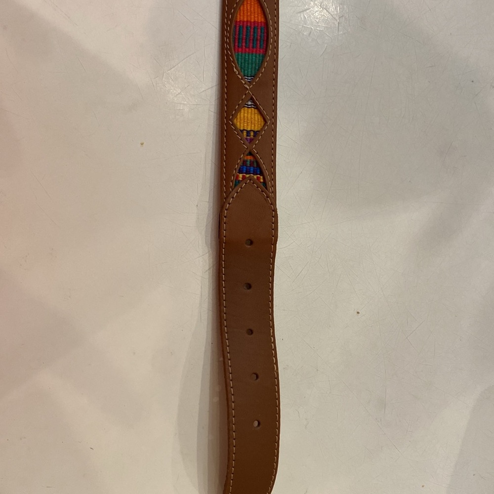Ladies Leather Belt w/Embroidery Design. Size XL. 38” Long. - Picture 4 of 8